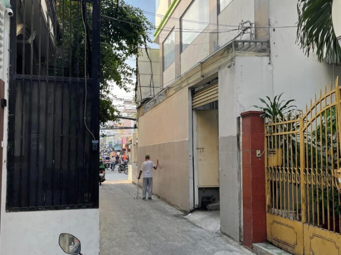 Nhà sổ vuông vức, đã hoàn công đầy đủ, gần mặt tiền đường