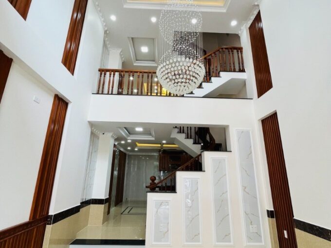 Nhà Mặt tiền Thủ Đức