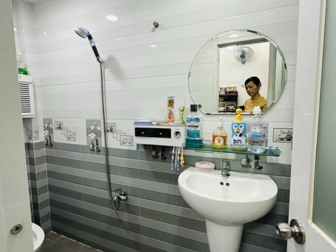 Nhà Hẻm Xe Hơi Thông Huỳnh Văn Nghệ Gần Chợ Phạm Văn Bạch, Mũi Tàu Trường Chinh