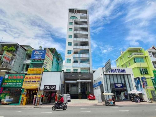 Toà nhà văn phòng Chubb Tower 1, 260 Phan Đình Phùng, Phú Nhuận