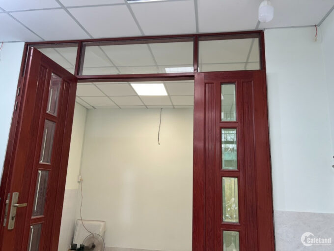 Nhà bán 4 tỷ 550, cách aeon mall 3p, đường trước nhà, vào nhà 6m, 4×12