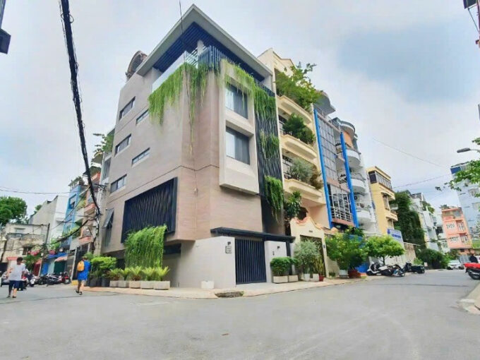 Cần bán nhà hẻm lớn 15m đường sư vạn hạnh phường 12 quận 10 . dt 9x16m