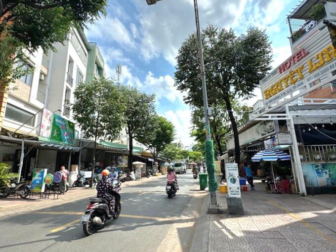 Mặt tiền đường Vĩnh Khánh, nhà c4 41m2 (3,1 x 13,5). 7,3 tỷ