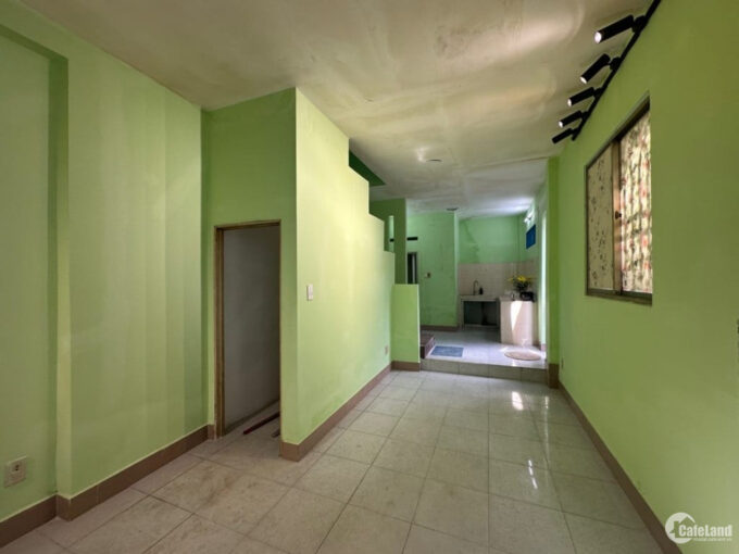 Nhà 32m2 (ngang 10m), 2t 2pn, hẻm 4m sát MT Bến Vân Đồn. Chỉ 4,3 tỷ