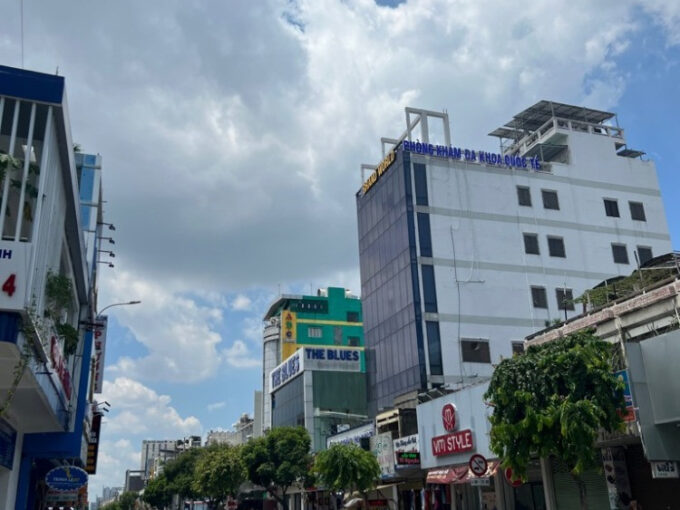 Tân Bình- Mặt tiền CMT8, 300m2, ngang 12m, 2 tầng, chào 90 tỷ thương lượng