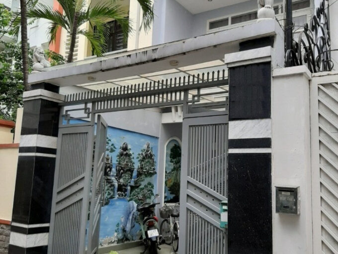 Best nhà phố xinh 4.2 x 25.2m 1 trệt 3 lầu Nguyễn Thị Minh Khai Quận 1 TP.HCM