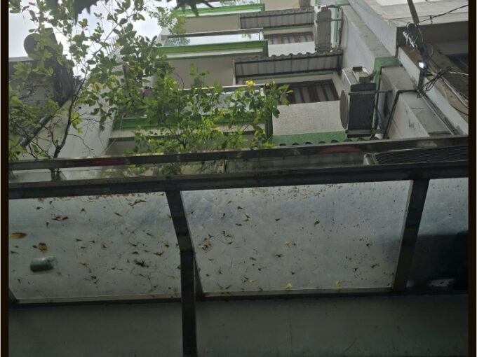 Most sensible nhà vị trí đẹp 1 trệt 4 lầu ngay ngã 6 Cộng Hòa Quận 3 trung tâm Sài Gòn