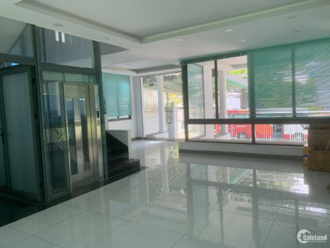 Chính chủ cần bán nhanh biệt thự KDC Sadeco Nghỉ Ngơi Giải Trí Quận 7.