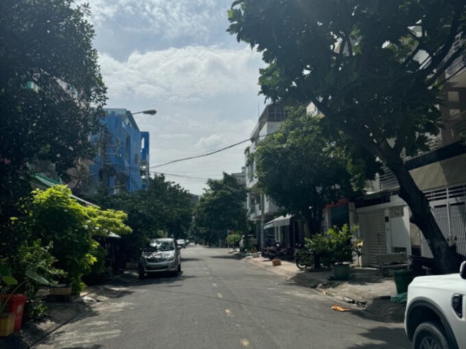 https://nhadat.cafeland.vn/ban-chdv-dong-tien-th-ngay-mat-tien-duong-so-7-dt-120m2-ngay-aeon-mall-ten-lua-2255453.html