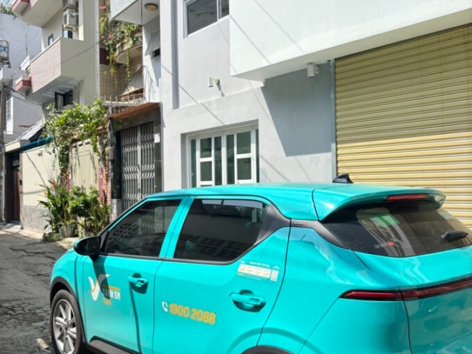 https://nhadat.cafeland.vn/ban-nha-mat-tien-duong-le-truc-binh-thanh-ngang-8m-dai-8m-shcn-61m2-2258674.html