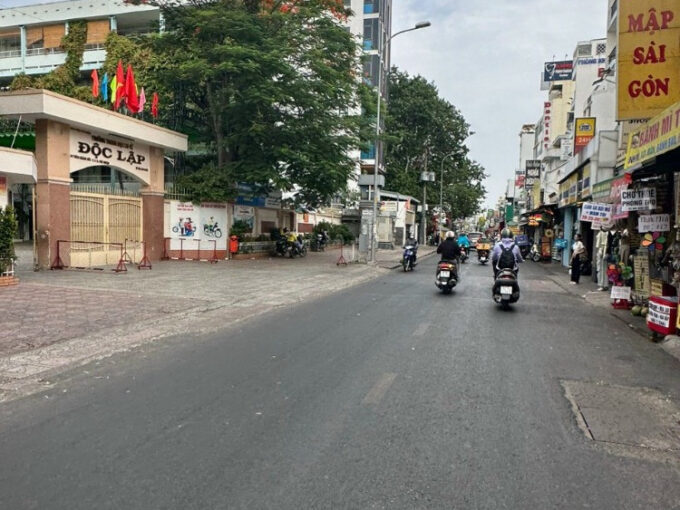 https://nhadat.cafeland.vn/nha-quan-3-duoi-48-ty-do-thi-loi-tret-lau-hoan-cong-du-2256950.html