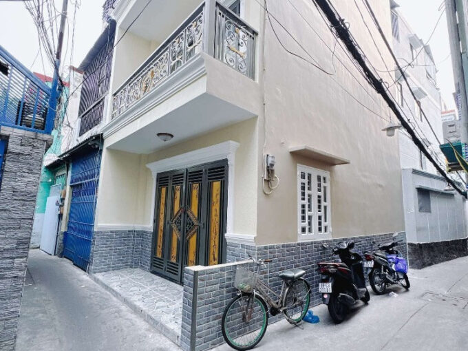 Căn góc 34,2 m2 (4,13 x 8,2), 4 tầng BTCT, Nguyễn Tất Thành. 5,8 tỷ