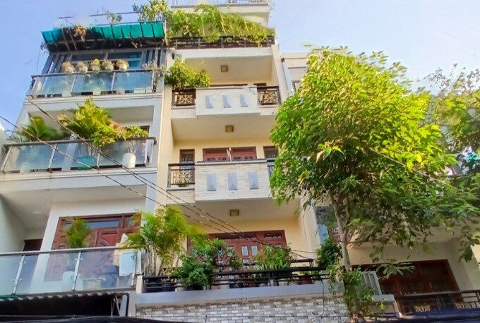 Lac Lengthy Quân, đường 8m, kinh doanh 60m2 x 4 tầng ngang 4,3m Chỉ 9,5 Tỷ